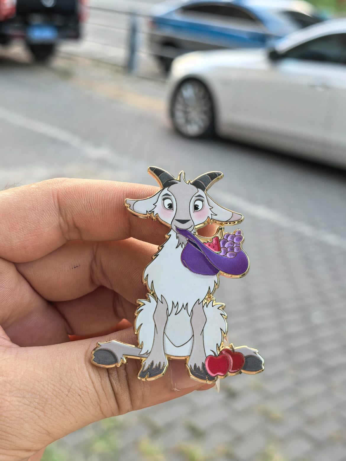 Tails & Treats Huntchback Djali Fantasy Pin