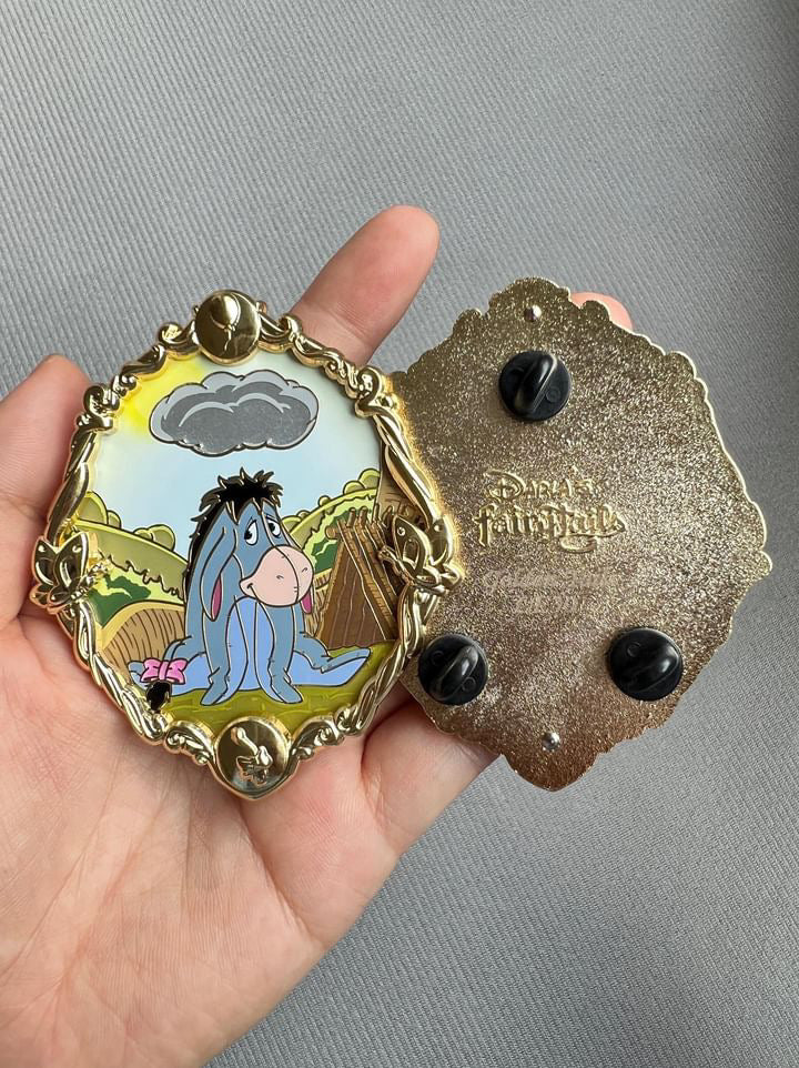 Golden Tails Eeyore LE30 Disney Fantasy Pin