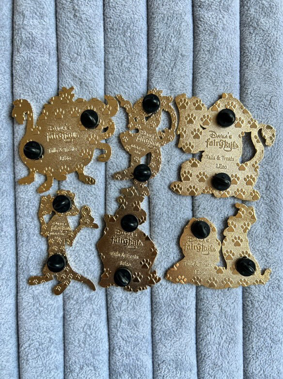 Tails & Treats Lion Kings Pumba Fantasy Pin