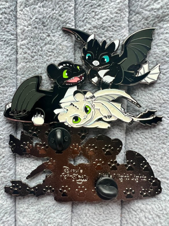 “Little Night Lights” Night Fury & Light Fury Dragons Fantasy Pin