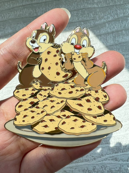 Sweet Tails Series 2 Fantasy Pin
