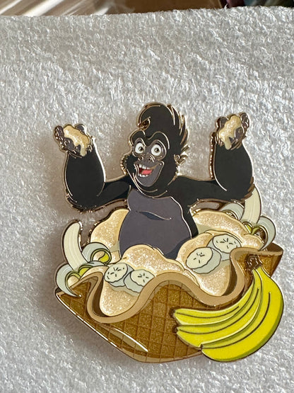 Sweet Tails Series 2 Fantasy Pin