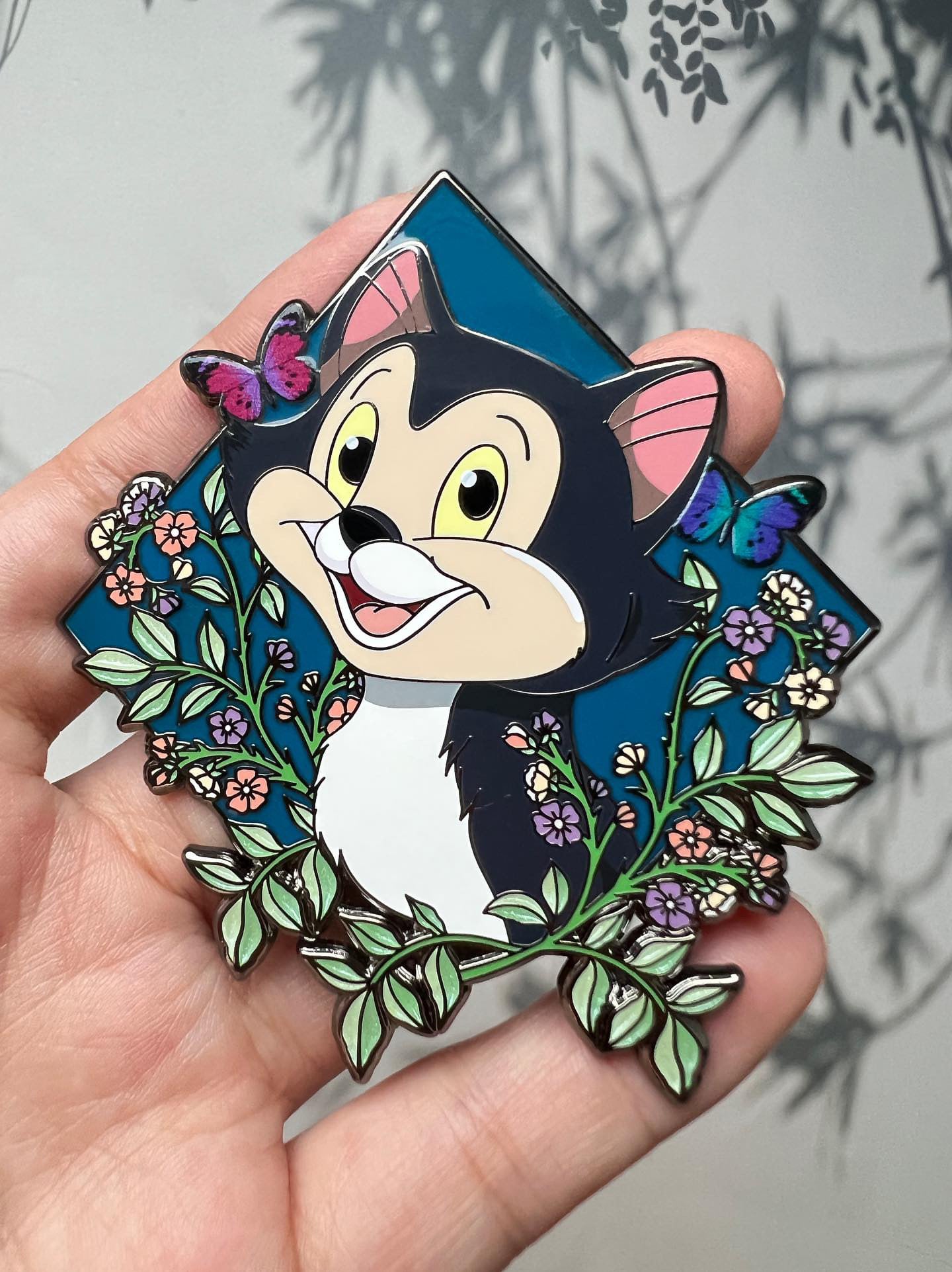 Disney Pinocchio Figaro "Pawsitively Precious" Fantasy Pin LE30