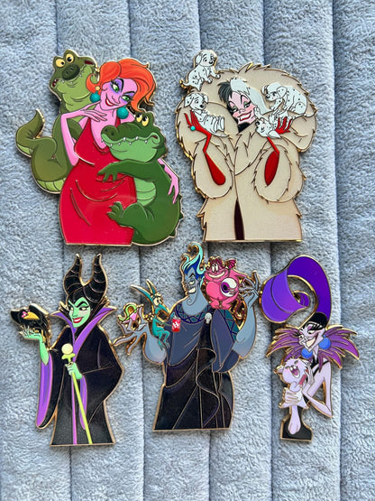 Evil Tails Mali & Diablo Fantasy Pin