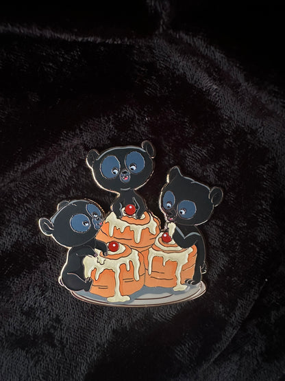 Sweet Tails LE20 Disney Fantasy Pin