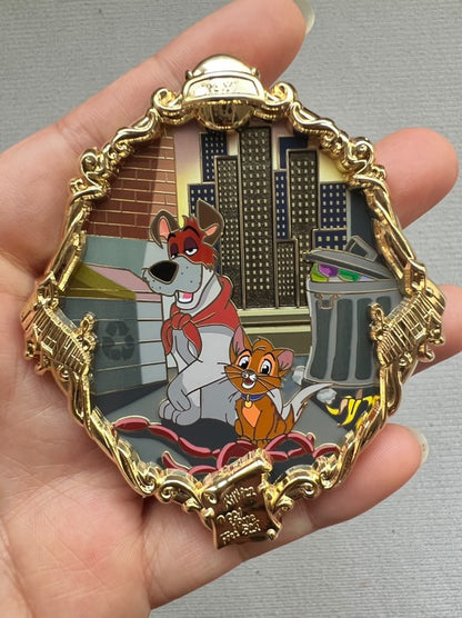 Golden Tails Oliver & Co LE30 Disney Fantasy Pin