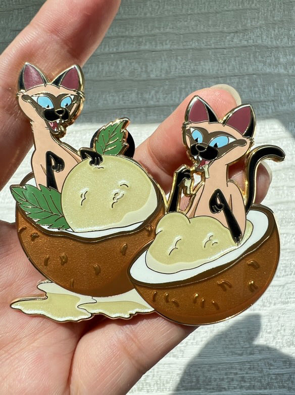 Sweet Tails Series 2 Fantasy Pin