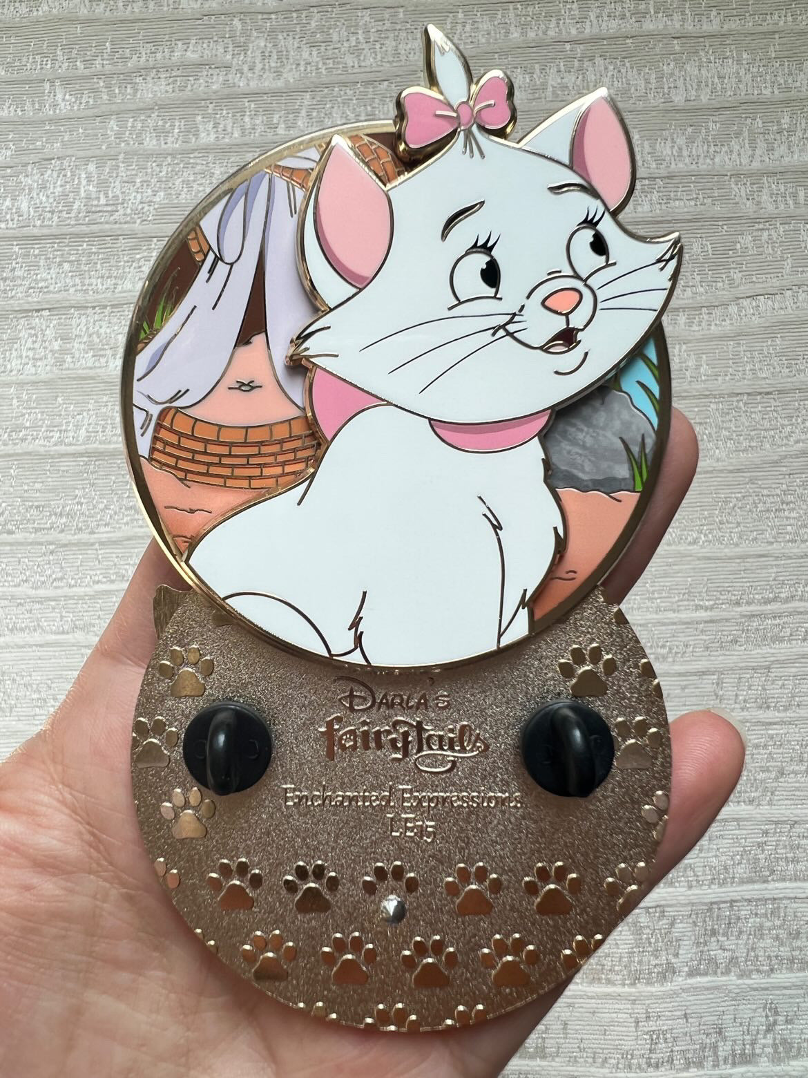 “Enchanted Expressions" Aristocats Marie Profile Fantasy Pin