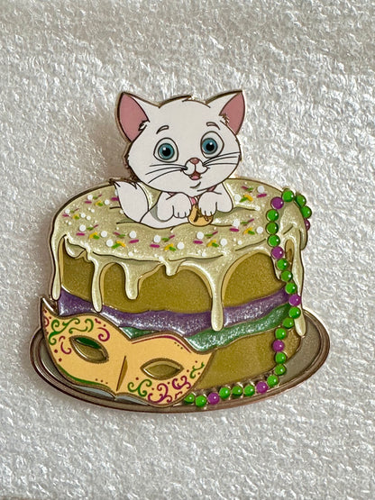 Sweet Tails Series 2 Fantasy Pin