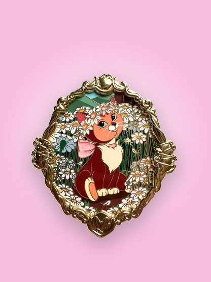 Disney Alice in Wonderland Dinah "Golden Tails" Fantasy Pin