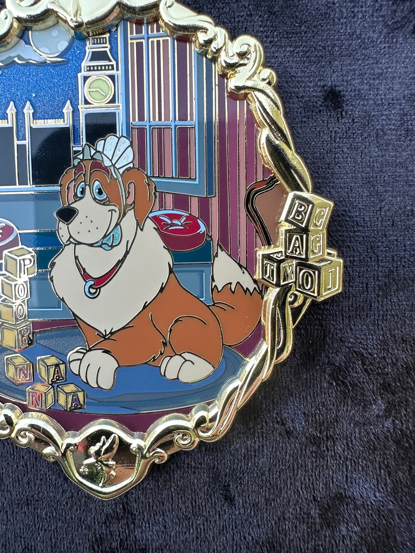 Disney Alice in Wonderland Dinah "Golden Tails" Fantasy Pin