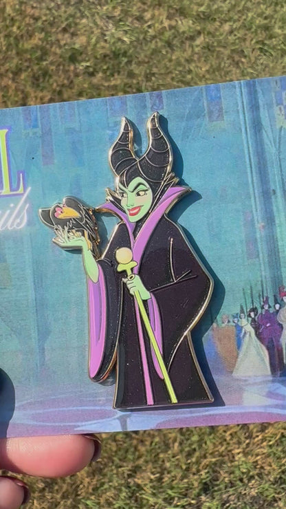 Evil Tails Mali & Diablo Fantasy Pin