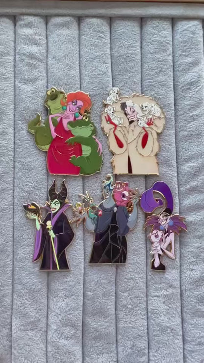 Evil Tails Mali & Diablo Fantasy Pin