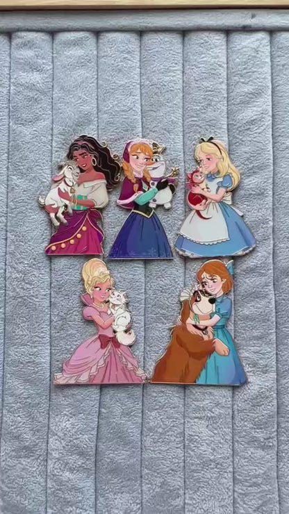 “Love Tails" Anna & Olaf Fantasy Pin