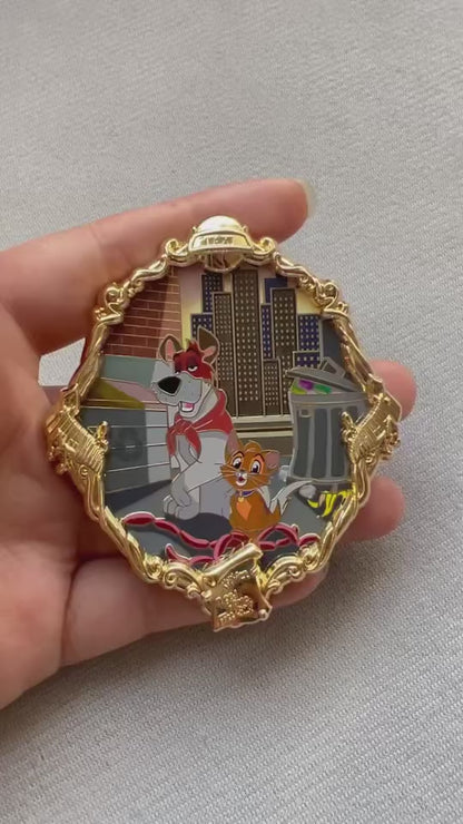 Golden Tails Oliver & Co LE30 Disney Fantasy Pin